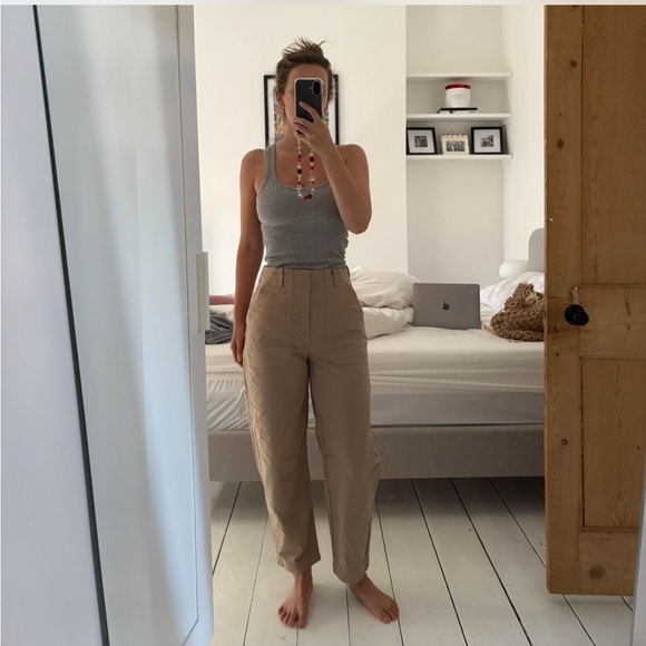 Banana Republic Pants - Banana Republic Beige High-Waist Slim Barrel Ankle Pants